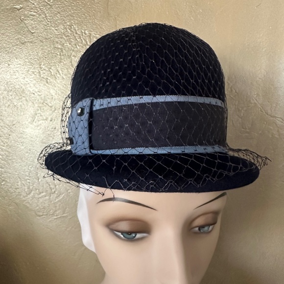 CHIC 1960s\' NAVY FELT \